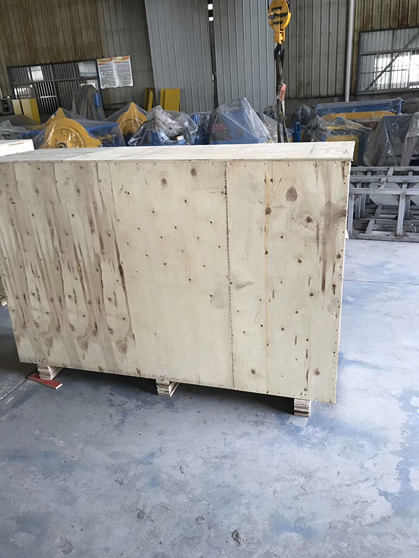 大慶北油工程公司咬口機出口