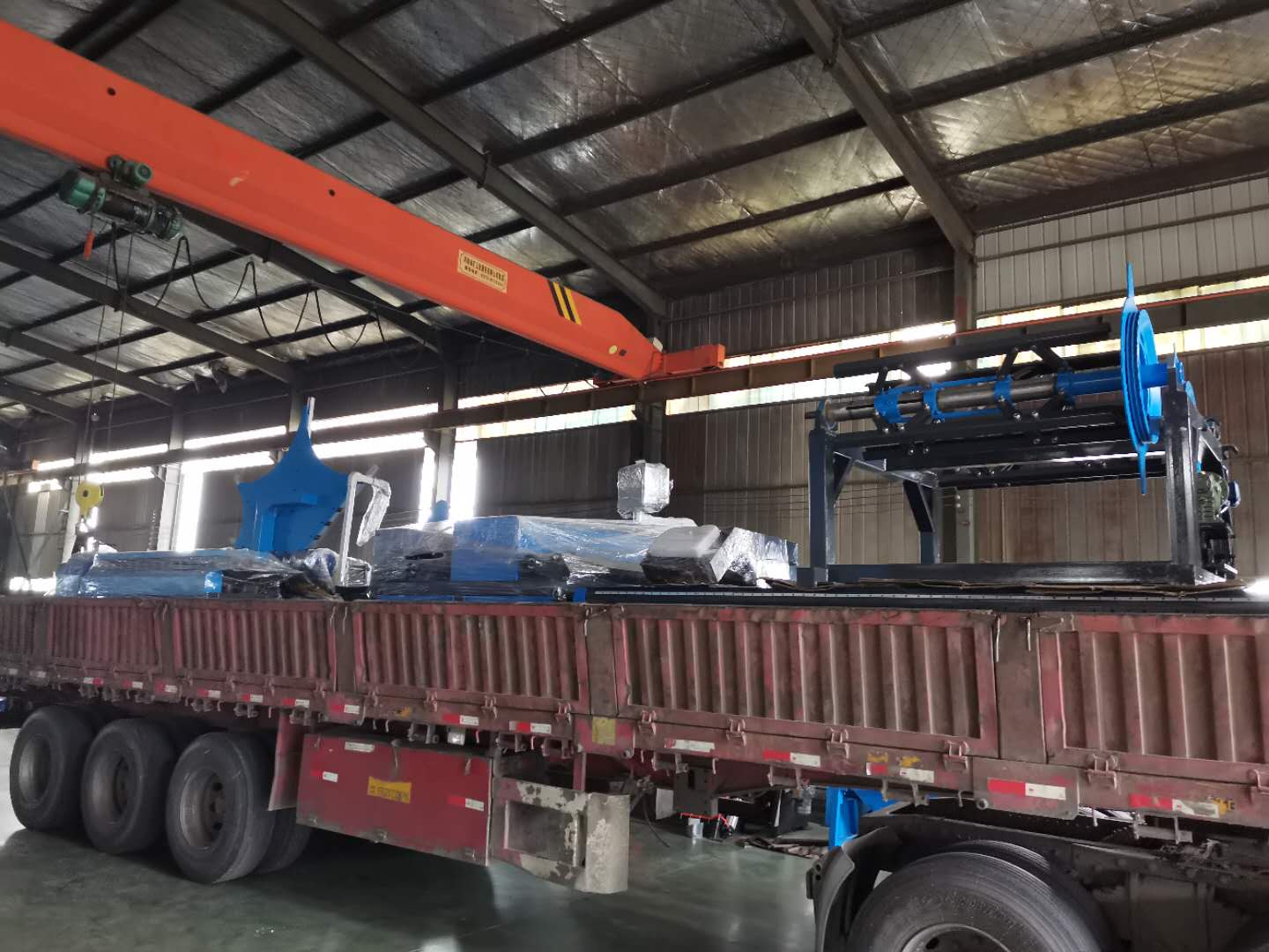 阜陽何總訂購螺旋風(fēng)管機(jī)，風(fēng)管生產(chǎn)二線全套設(shè)備